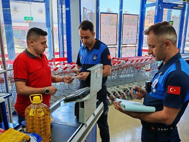 Tosya&rsquo;da zabıta ekipleri maketleri denetledi 1