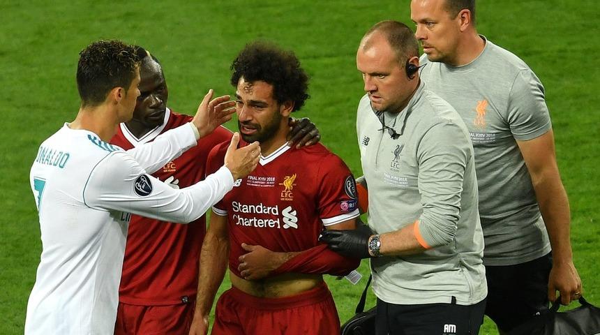 Salah sakatlandı, h&uuml;ng&uuml;r h&uuml;ng&uuml;r ağladı