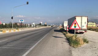 Yol kenarında tabancayla sırtından vurulmuş halde bulundu
