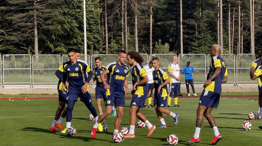 Fenerbah&ccedil;e, Topuk Yaylası&rsquo;ndaki ilk antrenmanını yaptı
