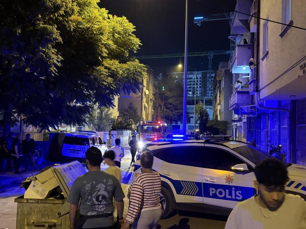 Kayseri&rsquo;de 4 katlı binada yangın: Anne ve iki &ccedil;ocuğu dumandan etkilendi 1