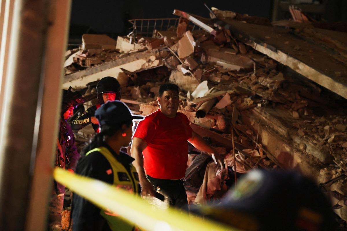 Venezuela da peş peşe iki b&uuml;y&uuml;k deprem: 7,5 ve 7,2... B&ouml;lgeden ilk g&ouml;r&uuml;nt&uuml;ler geldi 12