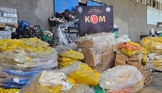 Uşak'ta son kullanma tarihi ge&ccedil;miş 29 ton &ccedil;ikolata ele ge&ccedil;irildi