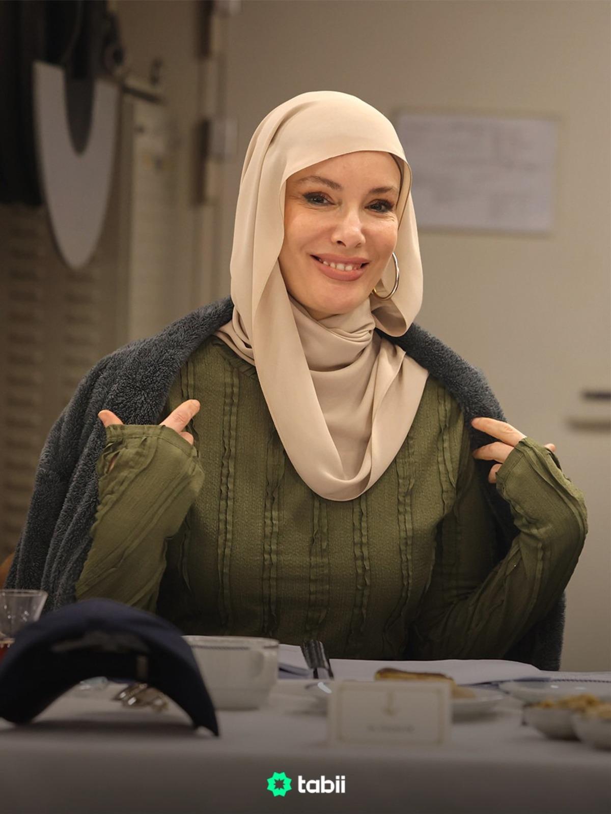 Gamze &Ouml;z&ccedil;elik Operasyon Alesta ile setlere d&ouml;nd&uuml;! İlk kareler geldi 1
