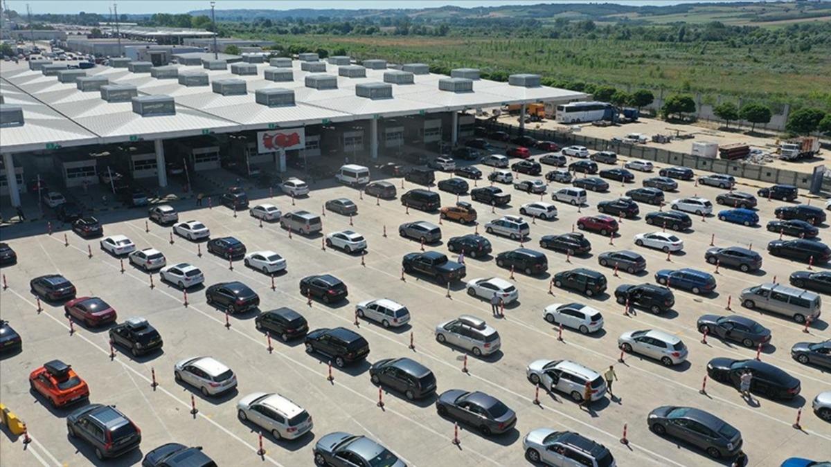 Sınır kapılarında yeni d&ouml;nem: Kuyrukta beklemek tarih oluyor 2