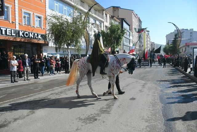 G&Uuml;NCELLEME - Kars ta Kerbela şehitleri anıldı 33