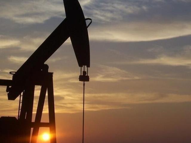 Petrol fiyatları savaş &ouml;ncesi seviyelere geriledi