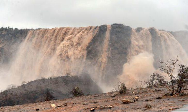 Fırtına felaketi ülkeyi vurdu! Sınır kapıları kapatıldı G2