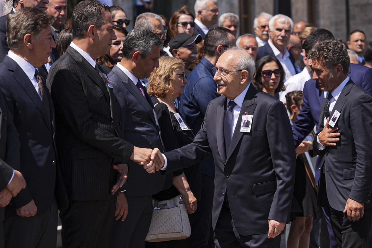 G&uuml;ndeme damga vuran kare: Kılı&ccedil;daroğlu ve &Ouml;zel ilk kez yan yana! 2
