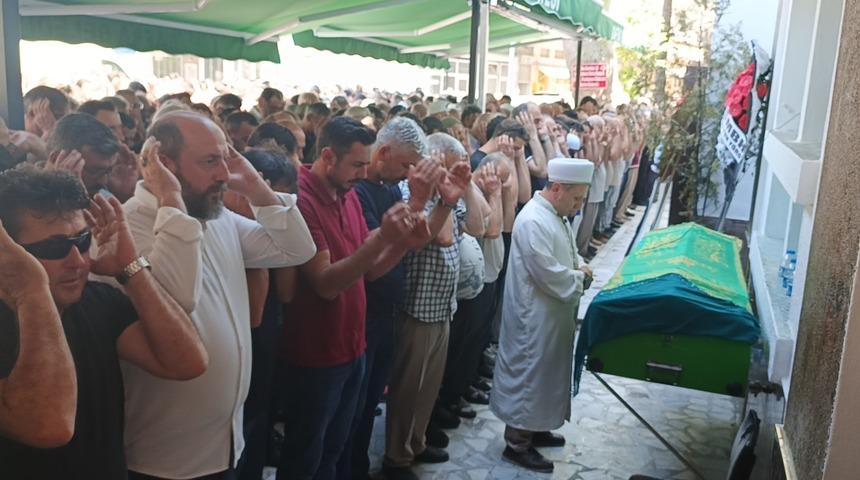 Derbent Barajı'nda &ouml;l&uuml; bulunan 2 &ccedil;ocuk annesi kadın, son yolculuğuna uğurlandı