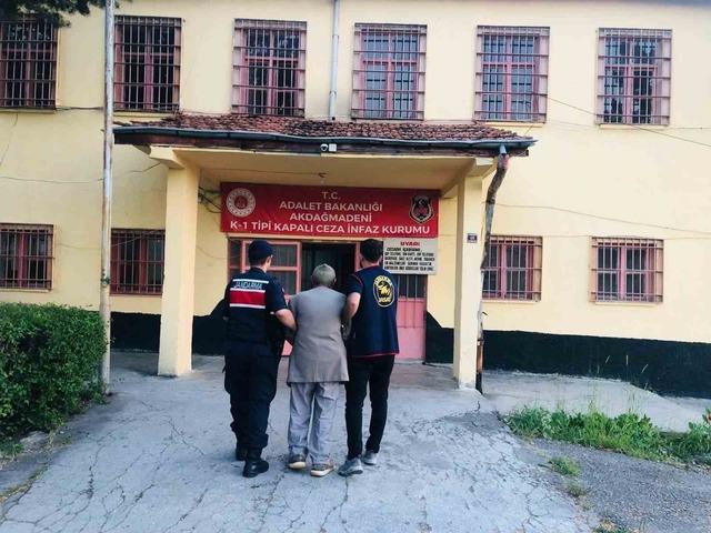 Yozgat&rsquo;ta kesinleşmiş 23 yıl hapis cezası olan firari h&uuml;k&uuml;ml&uuml; yakalandı 1