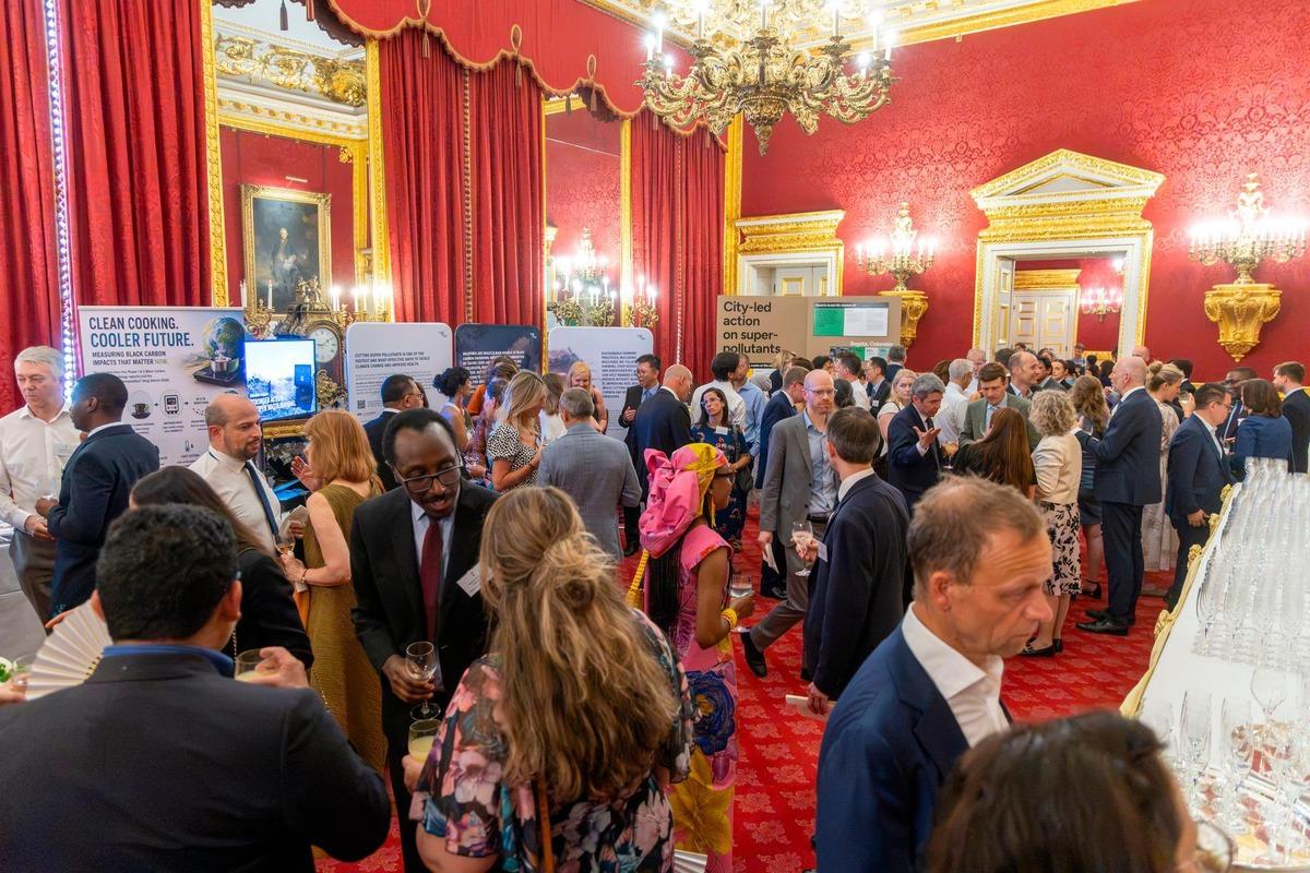 COP31 Başkanı Kurum, Londra&rsquo;da Kral Charles&rsquo;ın ev sahipliğinde d&uuml;zenlenen resepsiyona katıldı 2