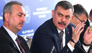 T&uuml;rkiye&rsquo;de yasal kalış hakkına sahip yabancı sayısı belli oldu