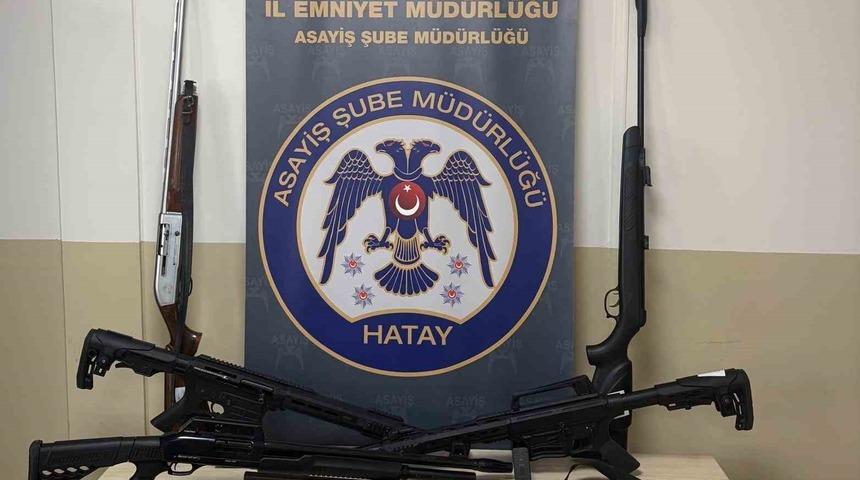 Hatay&rsquo;da ruhsatsız silah operasyonu: 14 ş&uuml;pheli yakalandı