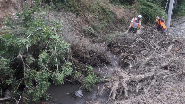 Kocaeli'de sağanak su baskınlarına neden oldu (5)