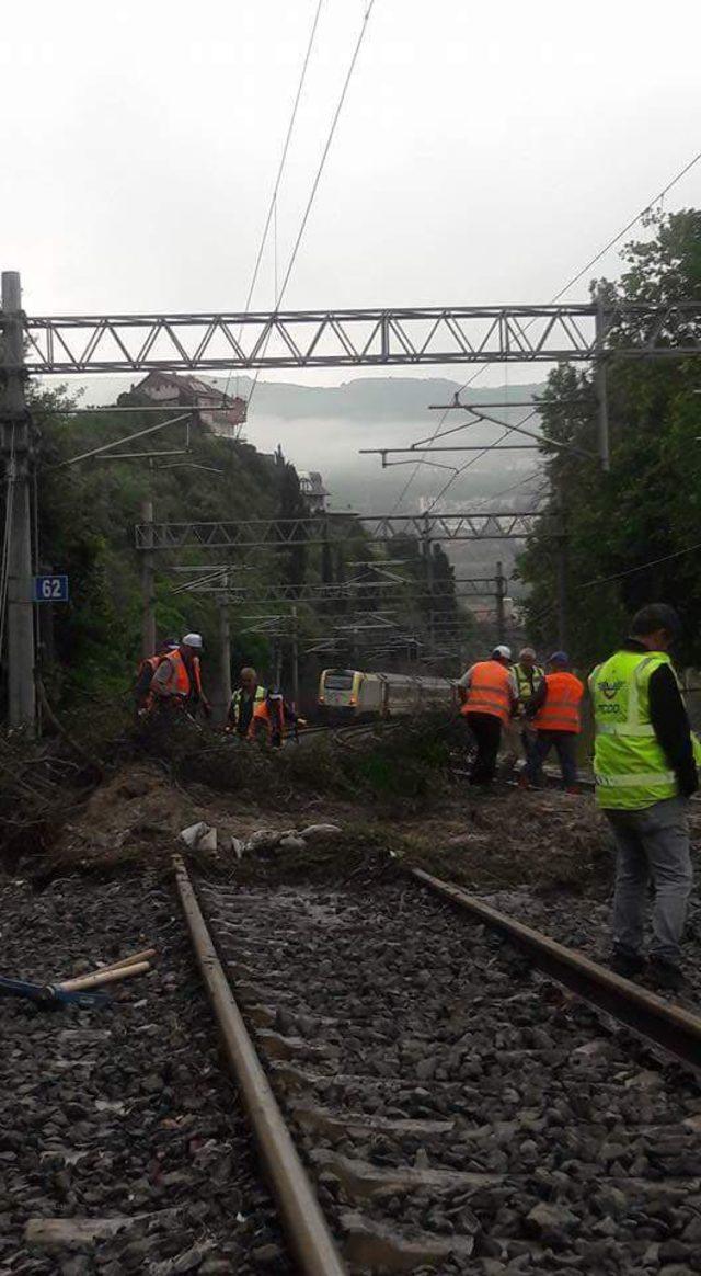 Kocaeli'de sağanak su baskınlarına neden oldu (5)