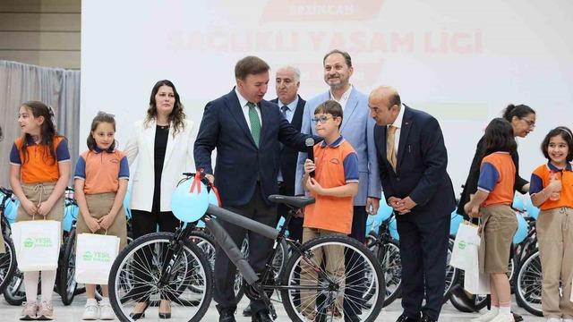 28 bin öğrencinin katıldığı sağlıklı yaşam ligi ödülleri sahiplerini buldu
