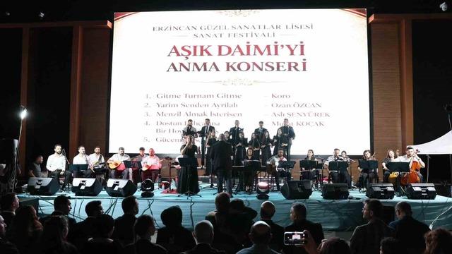 Erzincan’da Sanat Festivali Âşık Daimi eserleriyle başladı