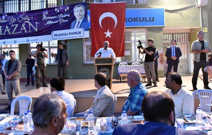 Bakan Elvan Mersin'de vatandaşlarla iftar yaptı G5