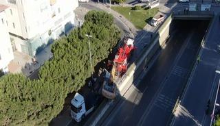 Bah&ccedil;elievler'de TIR'ın &uuml;zerindeki kep&ccedil;e devrildi