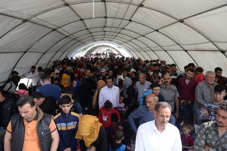 74 bin Suriyeli Ramazan bayramı için ülkesine gidiyor  G1