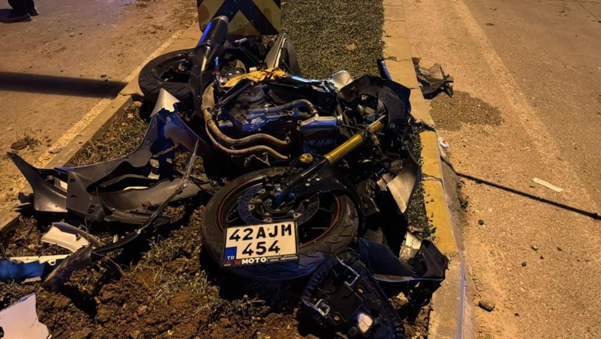 Nizip te iki motosiklet &ccedil;arpıştı: 4 yaralı  1