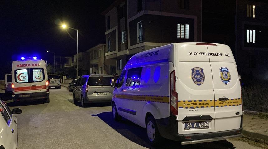 Erzincan&rsquo;da eski eşi tarafından t&uuml;fekle vurulan kadın ile yanındaki kişi &ouml;ld&uuml;