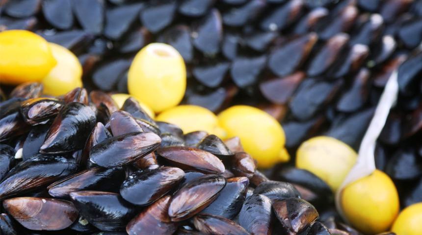 Midye sevenler dikkat! Bakın içinden ne çıktı