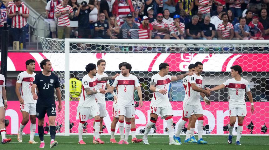 Millilerden D&uuml;nya Kupası'na zaferle veda! Kaan Ayhan son s&ouml;z&uuml; s&ouml;yledi
