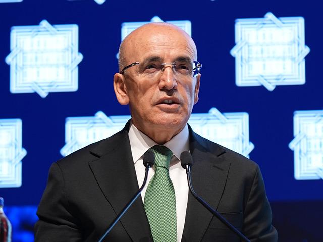 Mehmet Şimşek'ten Londra'da yatırımcılara 'erken se&ccedil;im' mesajı
