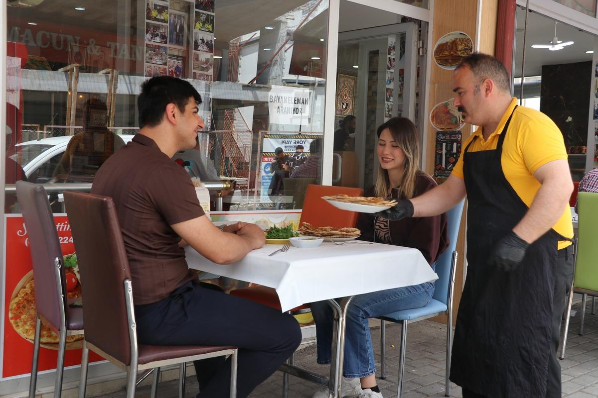 50 TL ye lahmacun sattığı i&ccedil;in şikayet edilen esnaf hesabı tek tek anlattı 1