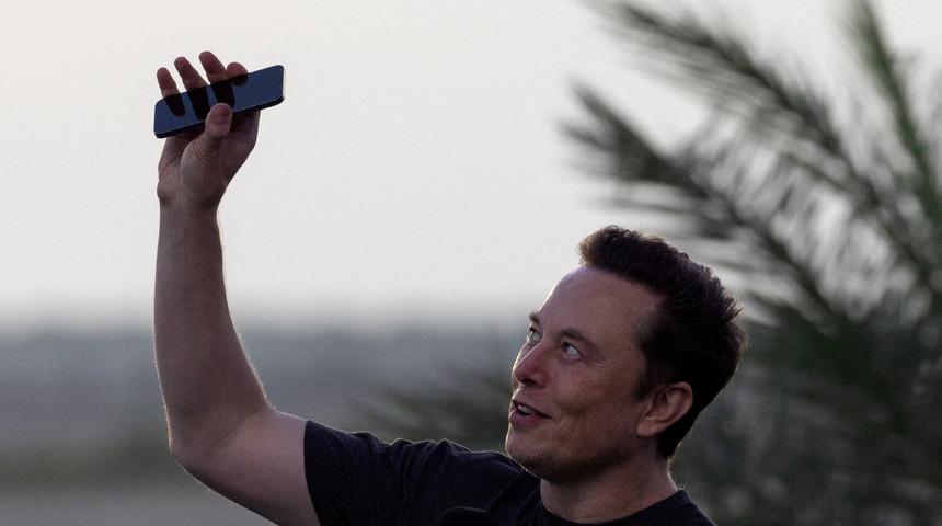Elon Musk mobil operat&ouml;rlere rakip mi oluyor? Starlink i&ccedil;in yeni plan ortaya &ccedil;ıktı