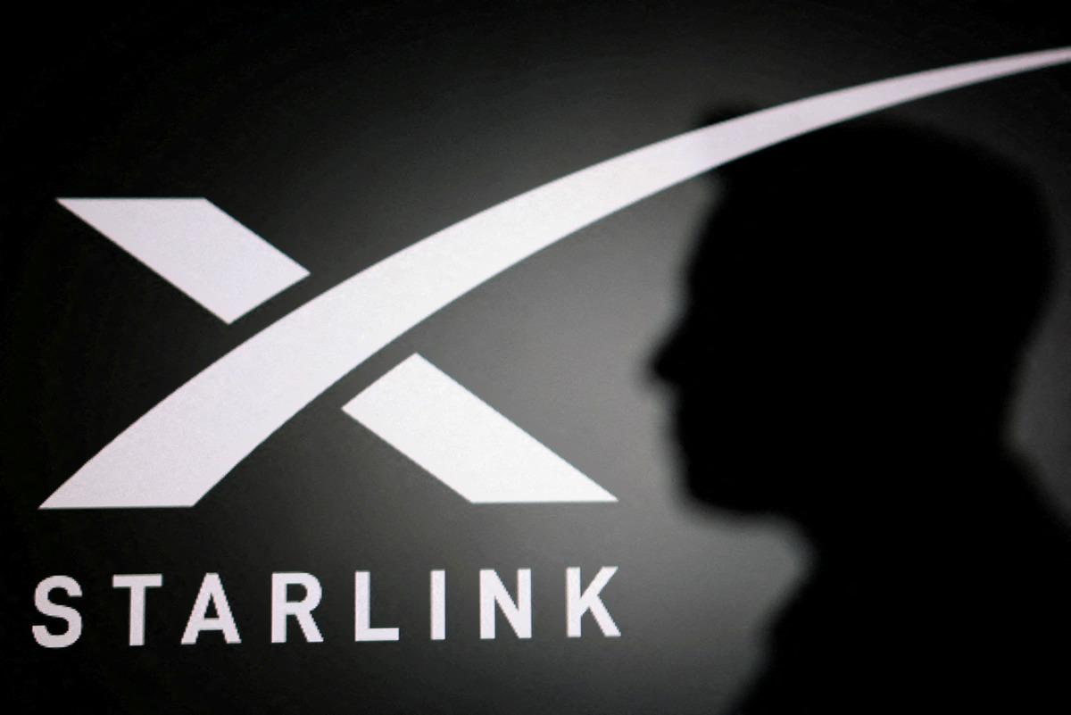 Elon Musk mobil operat&ouml;rlere rakip mi oluyor? Starlink i&ccedil;in yeni plan ortaya &ccedil;ıktı 2