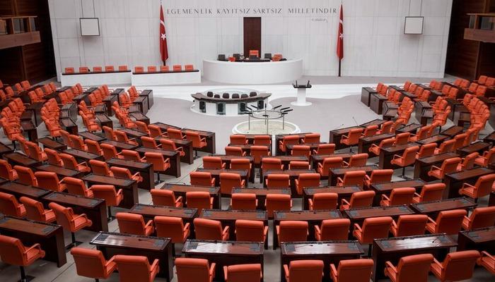 Meclis'te sandalye dağılımı değişti! 