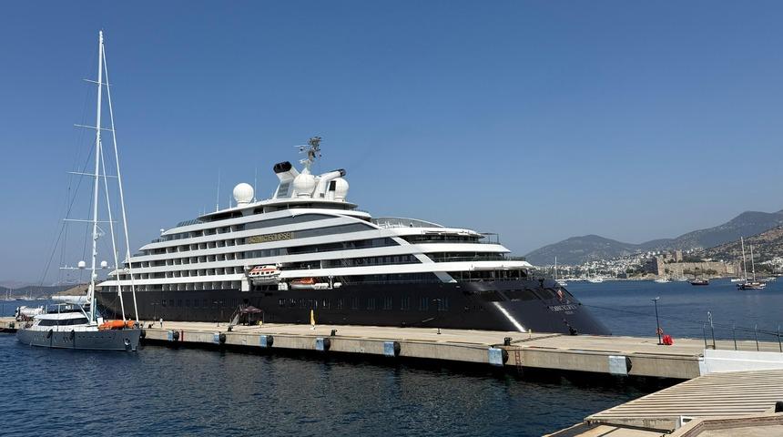 L&uuml;ks kruvaziyer Scenic Eclipse 2 rotasını ilk kez Bodrum'a &ccedil;evirdi