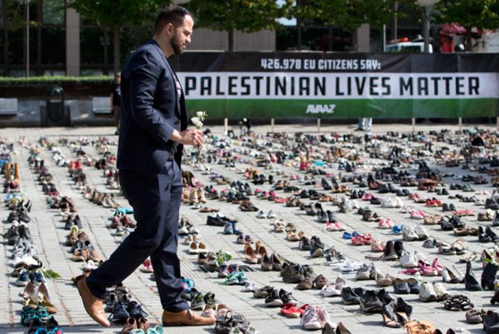 Tüyleri diken diken eden eylem! Tam tamına 4500 çift ayakkabı...  G1