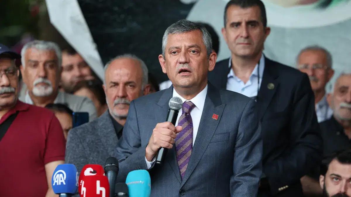 Gürsel Tekin duyurdu: Parti üyelikleri askıya alındı
