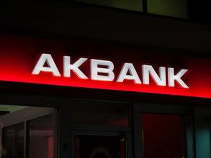 Akbank 3,2 milyar TL'lik kredi alacağını 6 şirkete sattı