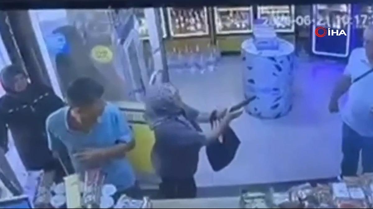 Kocasını &ouml;ld&uuml;rmek isterken silahı tutukluk yaptı!  3