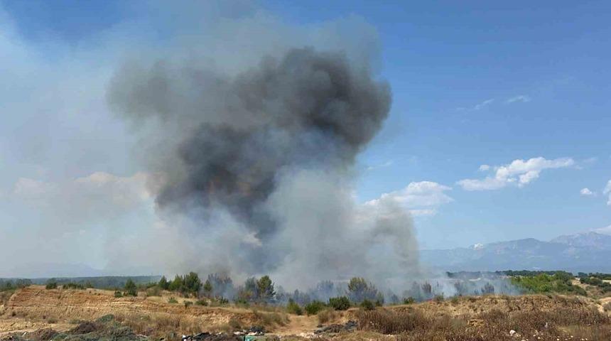 Aksu&rsquo;da orman yangınına havadan ve karadan m&uuml;dahale