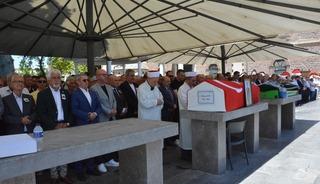 Eski milletvekili S&uuml;r'&uuml;n cenazesi Balıkesir'de toprağa verildi