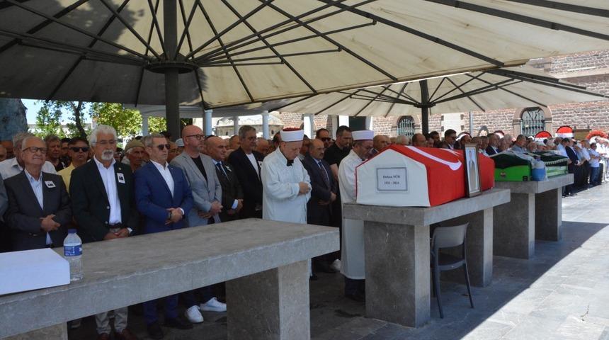 Eski milletvekili Orhan S&uuml;r'&uuml;n cenazesi Balıkesir'de toprağa verildi