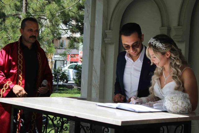 Evlendirme dairelerinde 26.06.2026 yoğunluğu 2