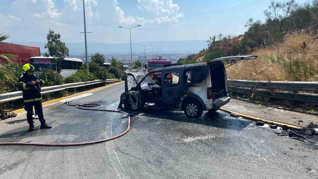 Polis aracı alevlere teslim oldu 2