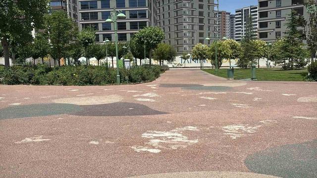 Karne g&uuml;n&uuml; bı&ccedil;aklanan 10&rsquo;uncu sınıf &ouml;ğrencisi ağır yaralandı 2