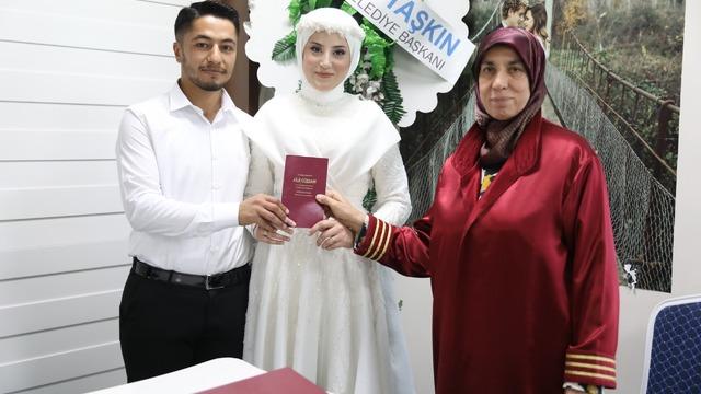 Malatya'da nikah dairesinde 26.06.2026 yoğunluğu