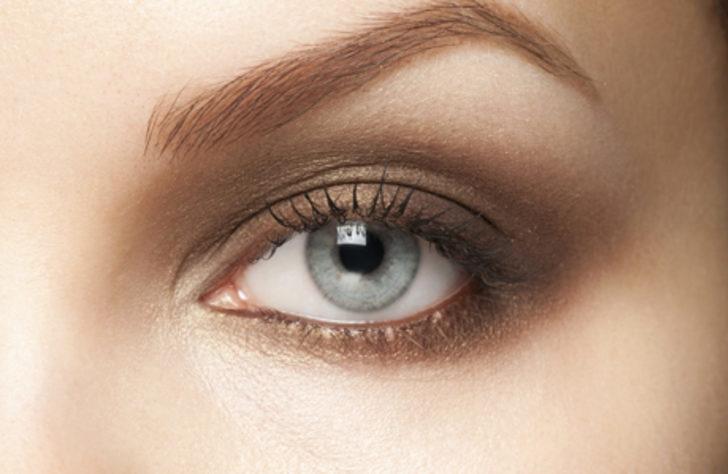 G&ouml;z renginiz sizi ele veriyor!