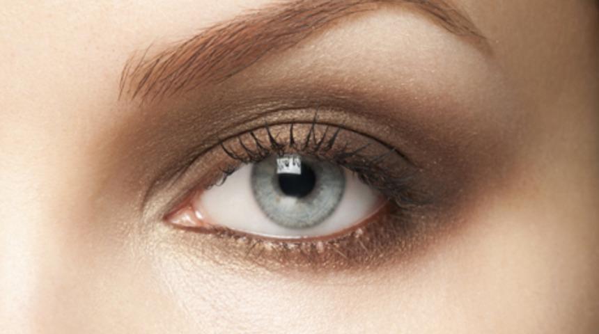 G&ouml;z renginiz sizi ele veriyor!