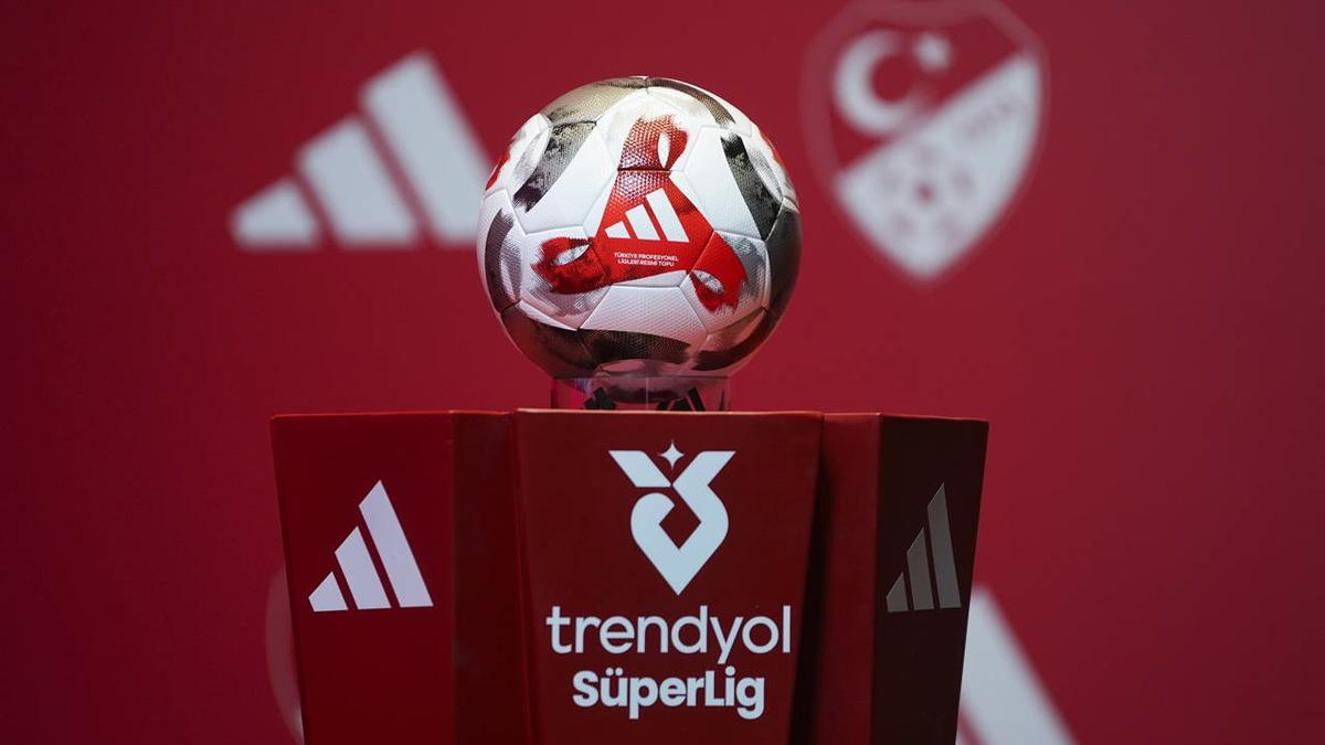 Süper Lig devi transferi resmen açıkladı! 1 yıllık imza...
