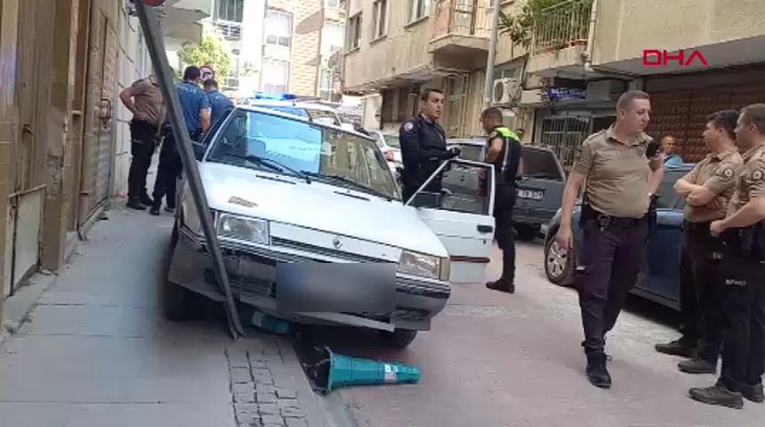 Yer: Manisa! Polisten ka&ccedil;an ehliyetsiz s&uuml;r&uuml;c&uuml;ye toplam 410 bin lira ceza kesildi
